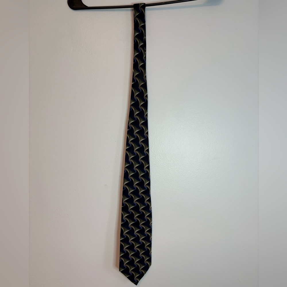 Nordstrom 100% Silk Black and Gold Patterned Tie